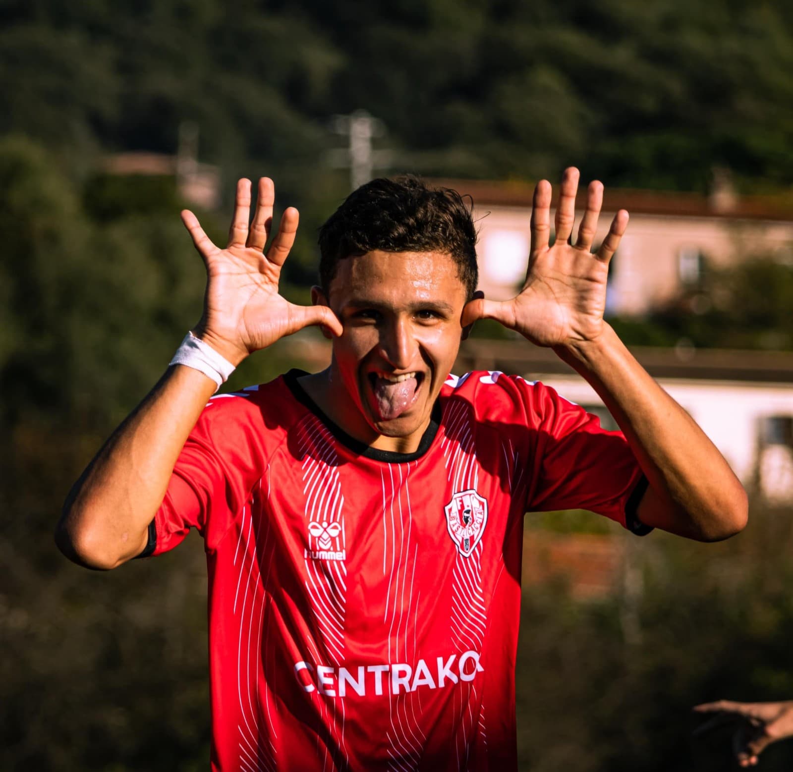 Maillot FC Bastelicaccia porté par un joueur